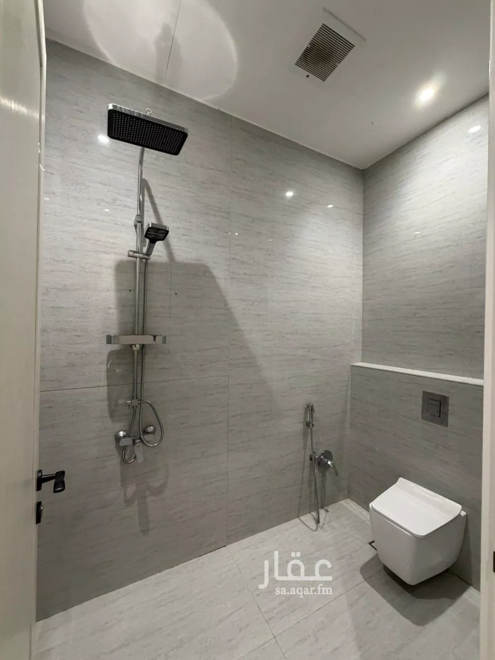 دور 1 غرف في العارض 13