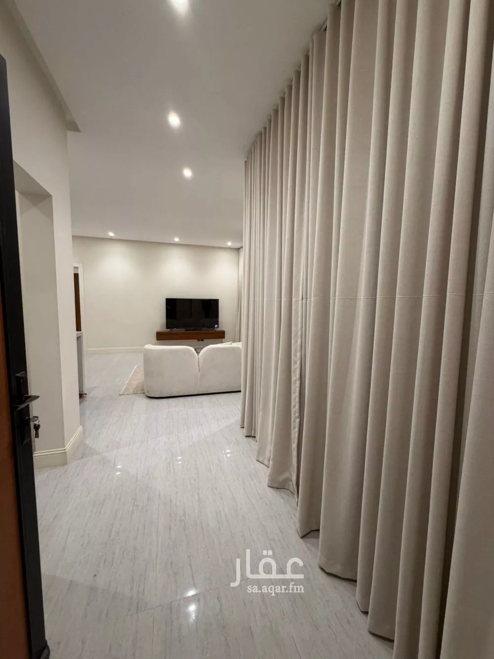 دور 1 غرف في العارض 4