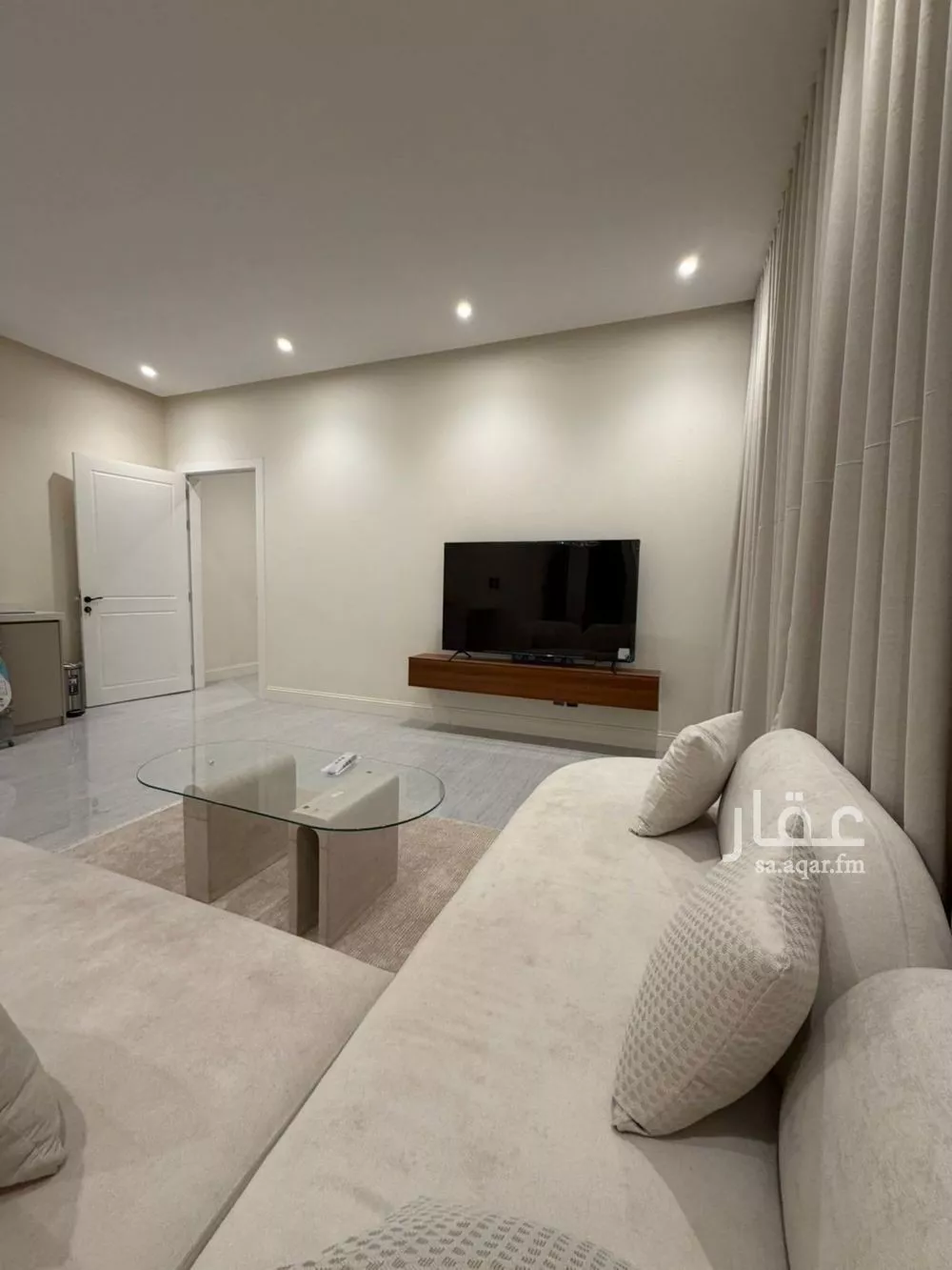 دور 1 غرف في العارض 9