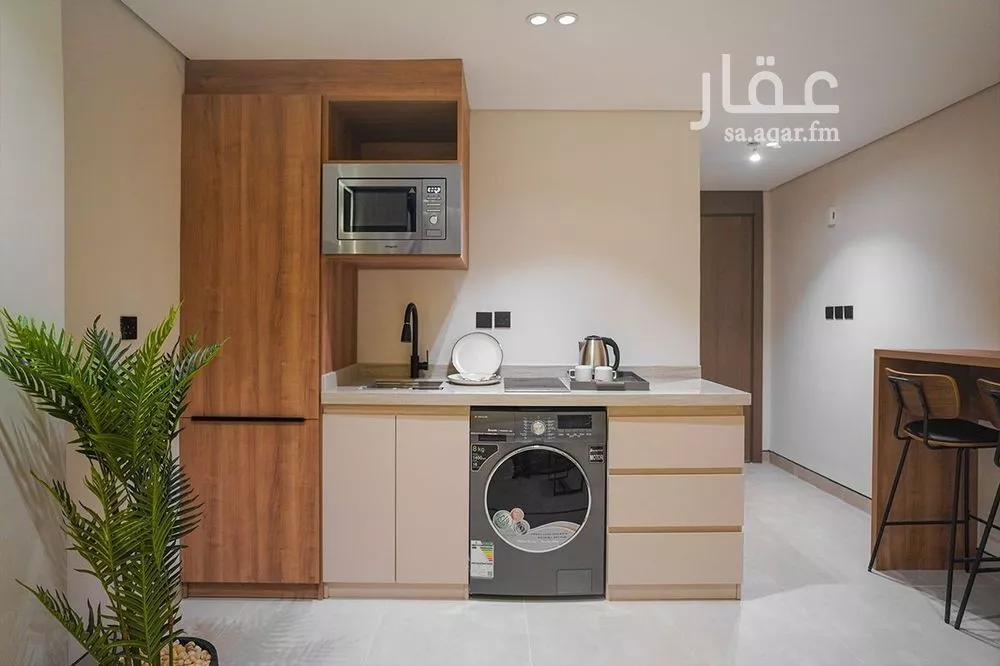 شقة 1 غرف في الملقا 6