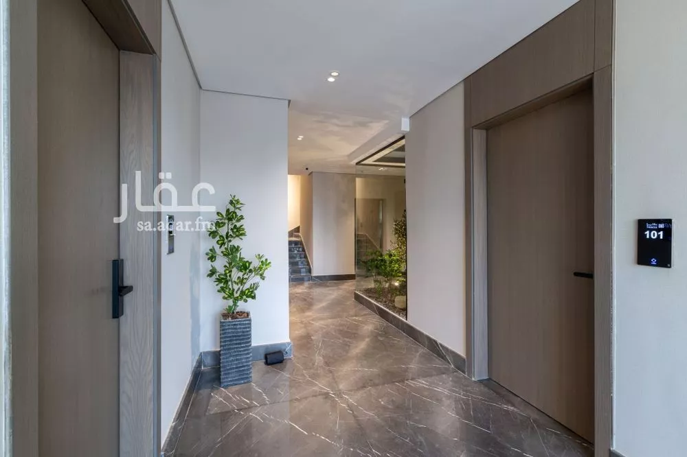 شقة 1 غرف في الملقا 8