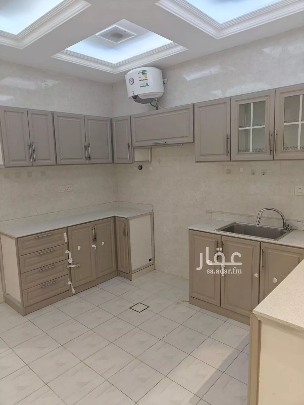 3 bedroom apartment in Al Aridh 12