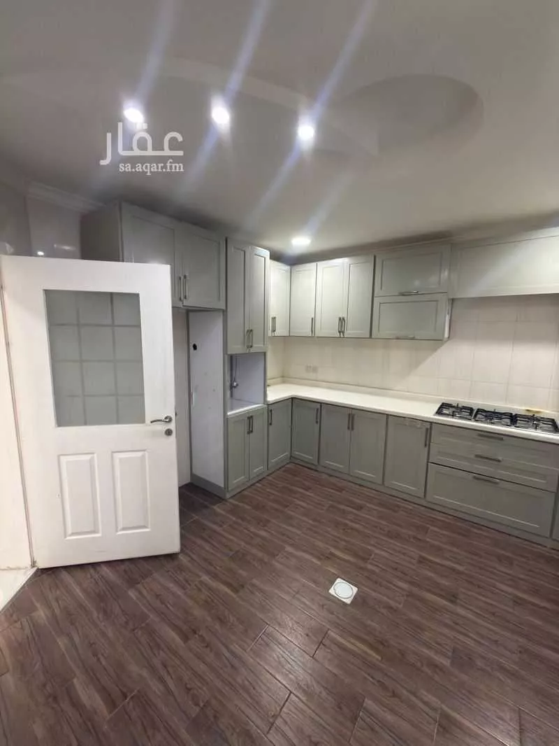 شقة 6 غرف في الشعلة 5