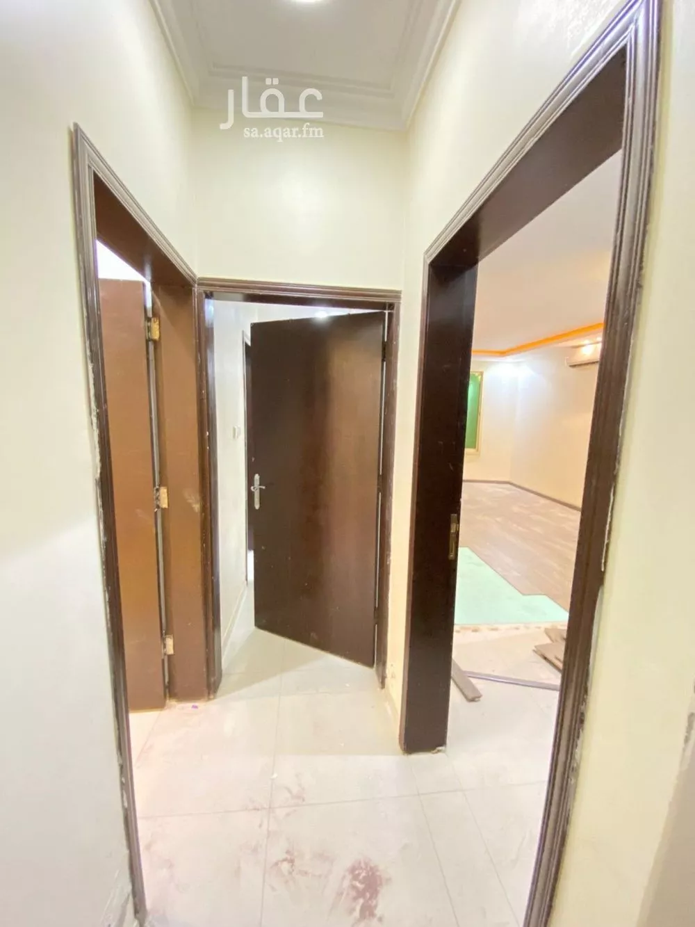 فيلا 5 غرف في عكاظ 16