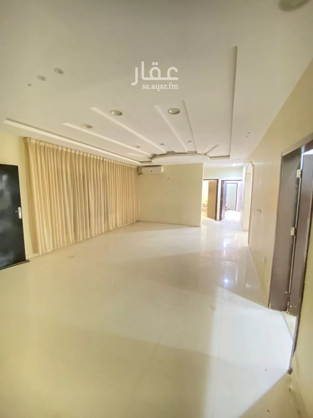 فيلا 5 غرف في عكاظ 21