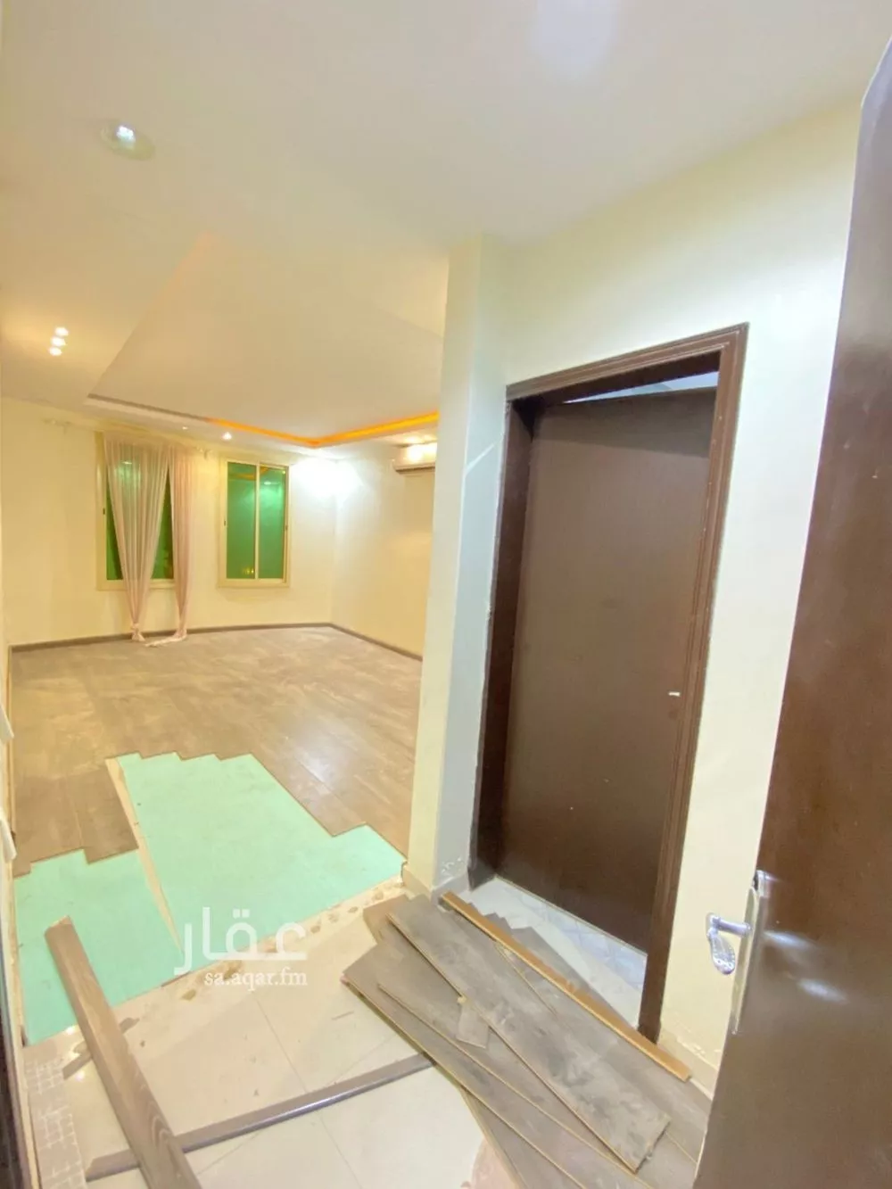 فيلا 5 غرف في عكاظ 7