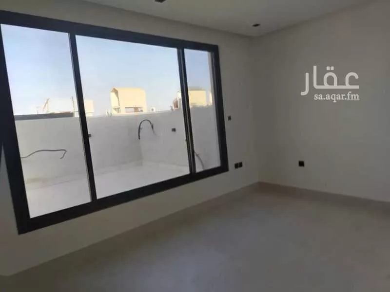 فيلا 6 غرف في عرقة 8