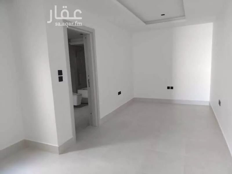 فيلا 6 غرف في عرقة 9