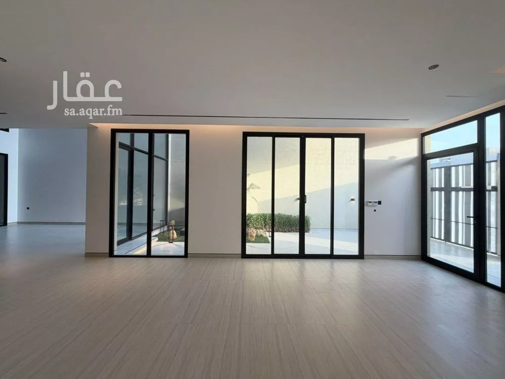 فيلا 4 غرف في العارض 15