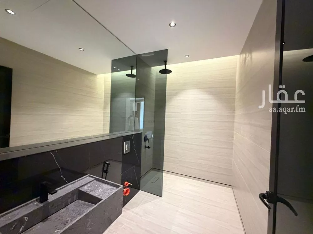 فيلا 4 غرف في العارض 16