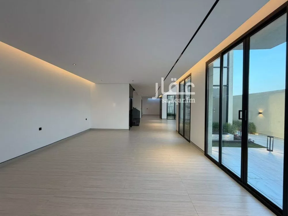 فيلا 4 غرف في العارض 4