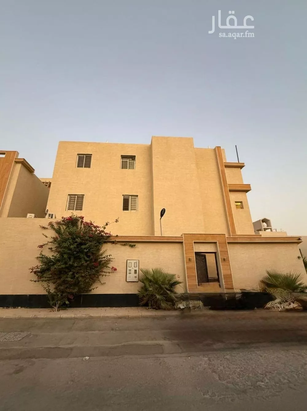 فيلا 9 غرف في بدر 5