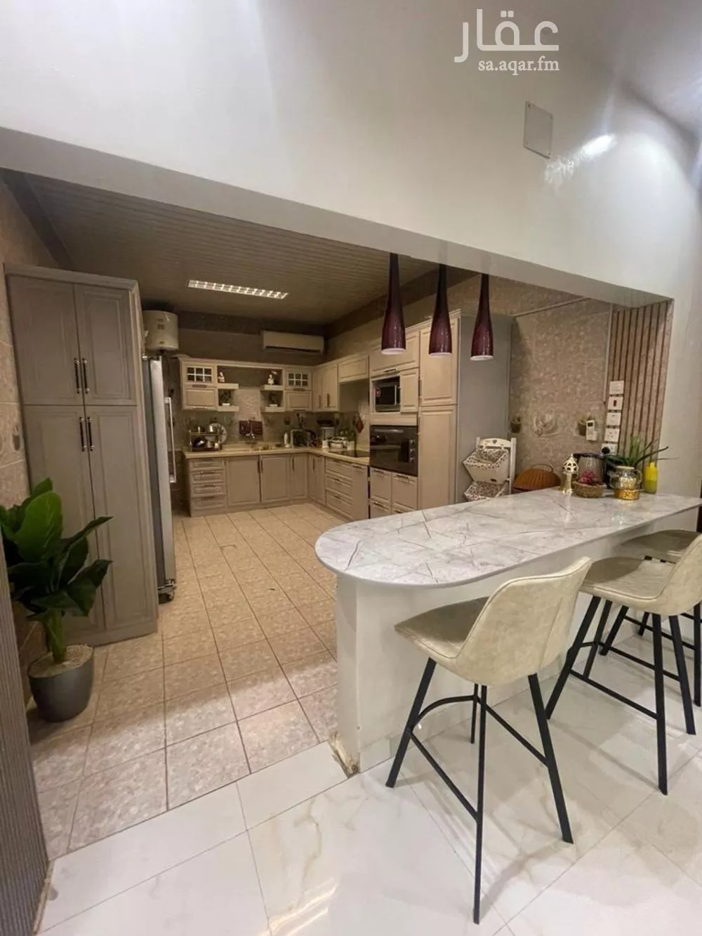 فيلا 7 غرف في الرمال 9