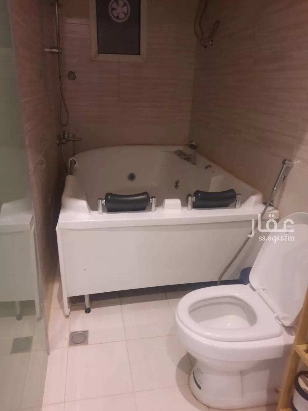 فيلا 7 غرف في الرمال 10