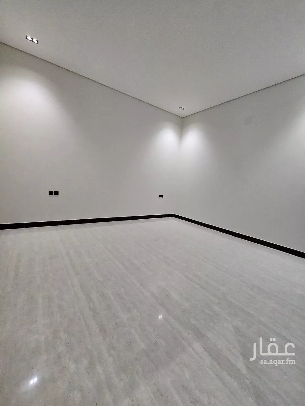 فيلا 6 غرف في الرمال 2