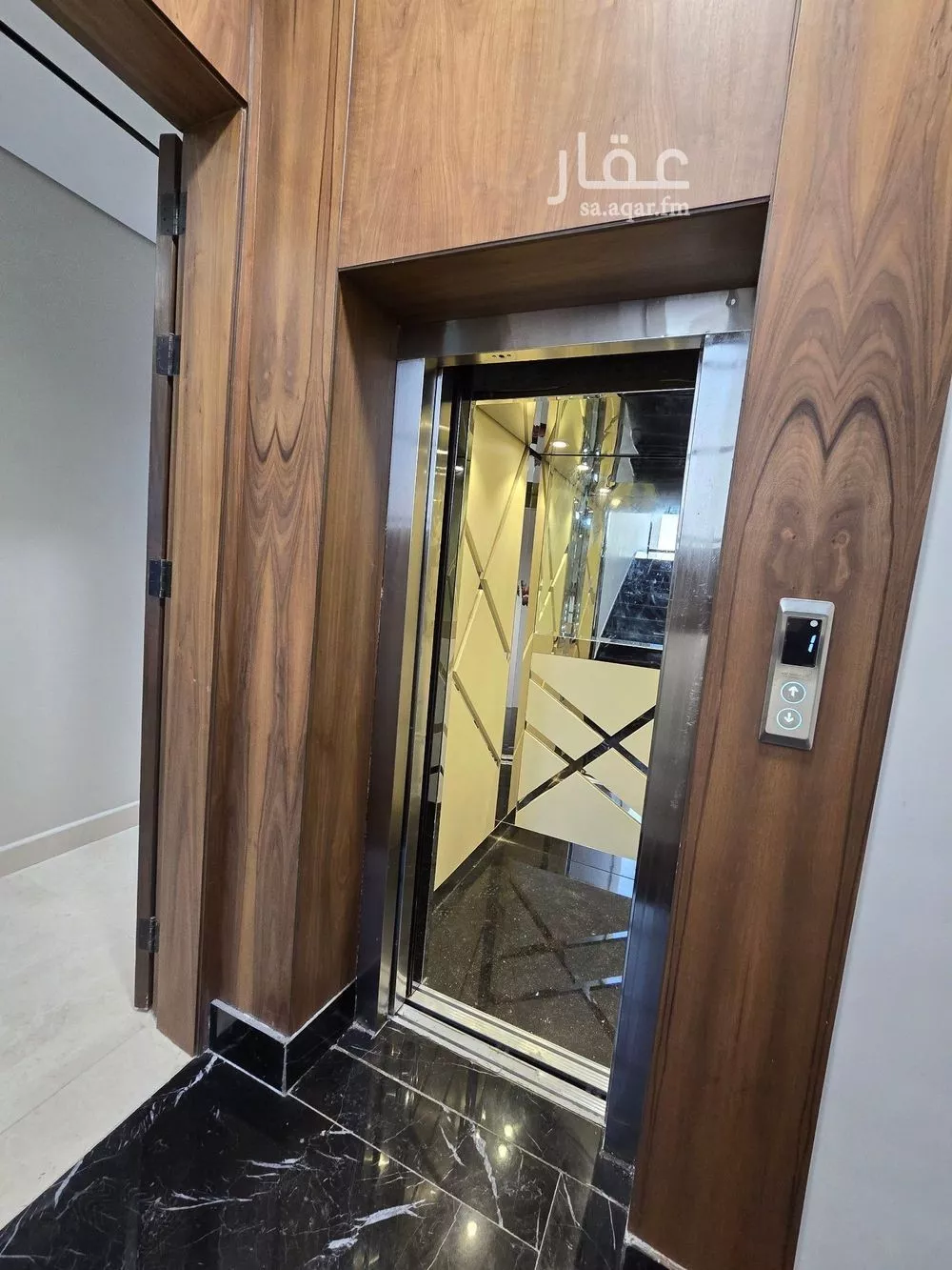 شقة 3 غرف في الرمال 4