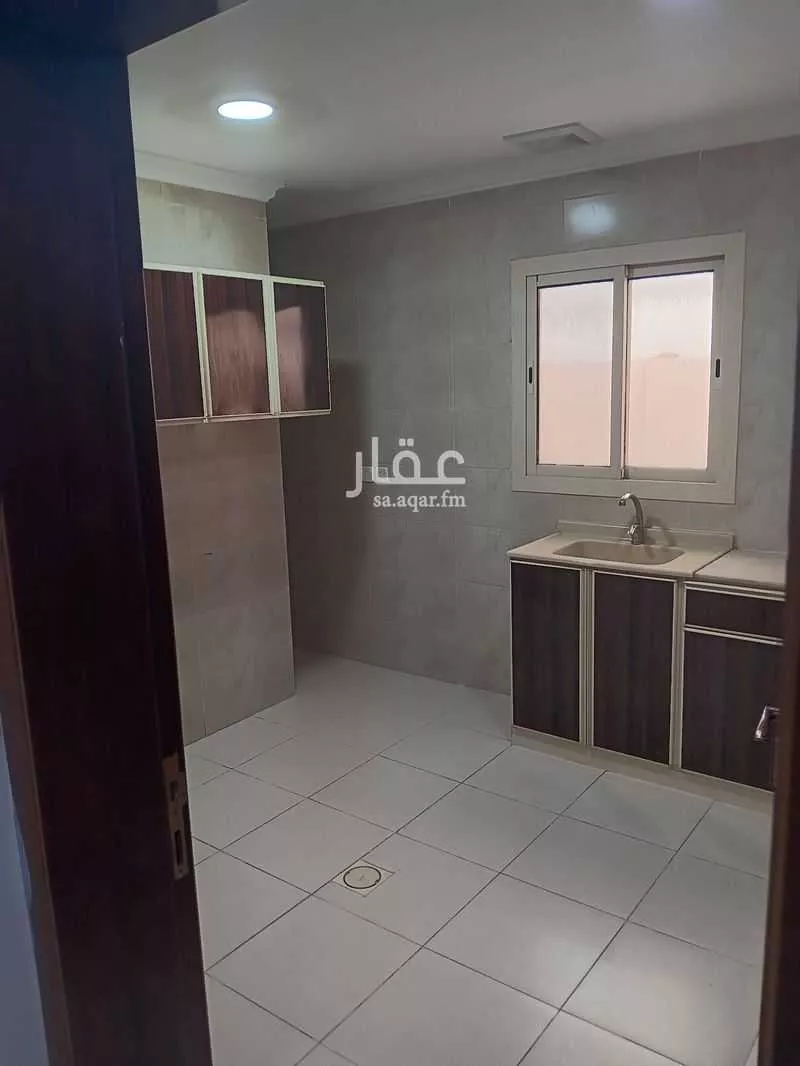 عمارة 1200 م² في الشعلة 3