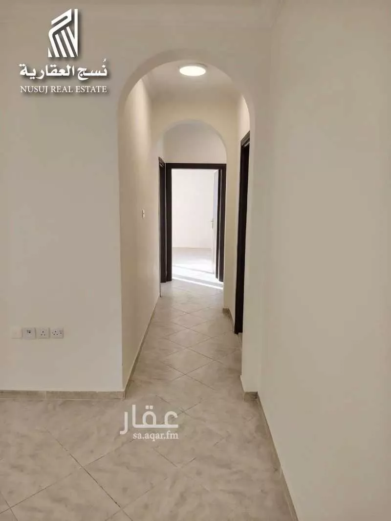 شقة 4 غرف في العريض 6