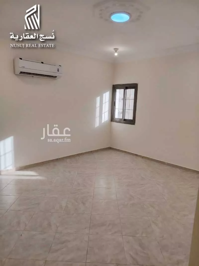 شقة 4 غرف في العريض 8