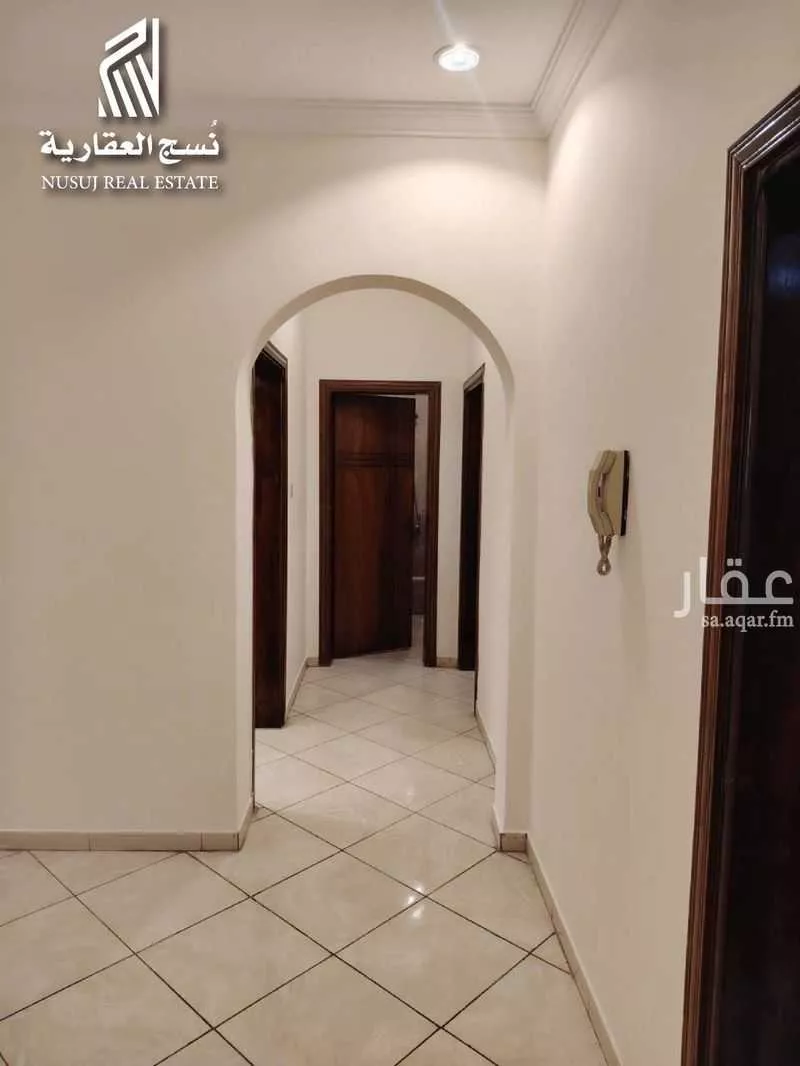 شقة 4 غرف في العريض 6