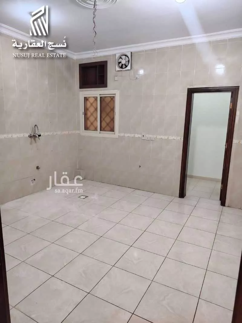 شقة 4 غرف في العريض 7