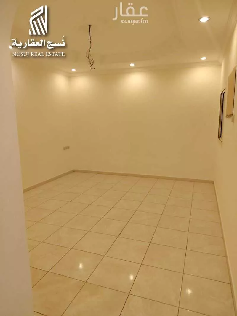 شقة 4 غرف في العريض 10