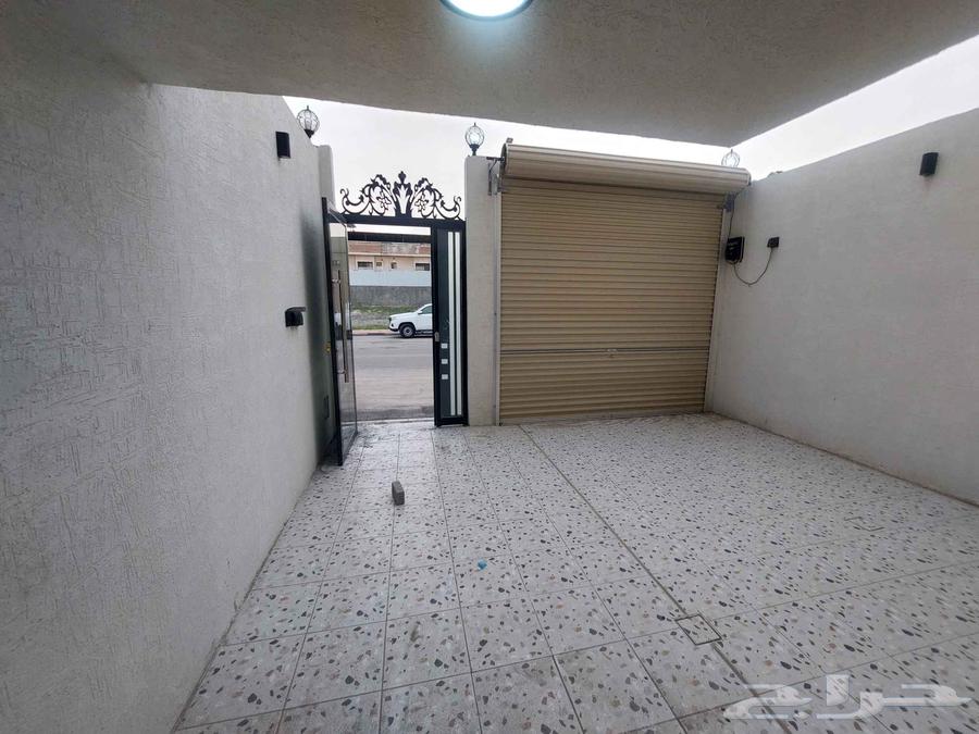 شقة 6 غرف في احد 2