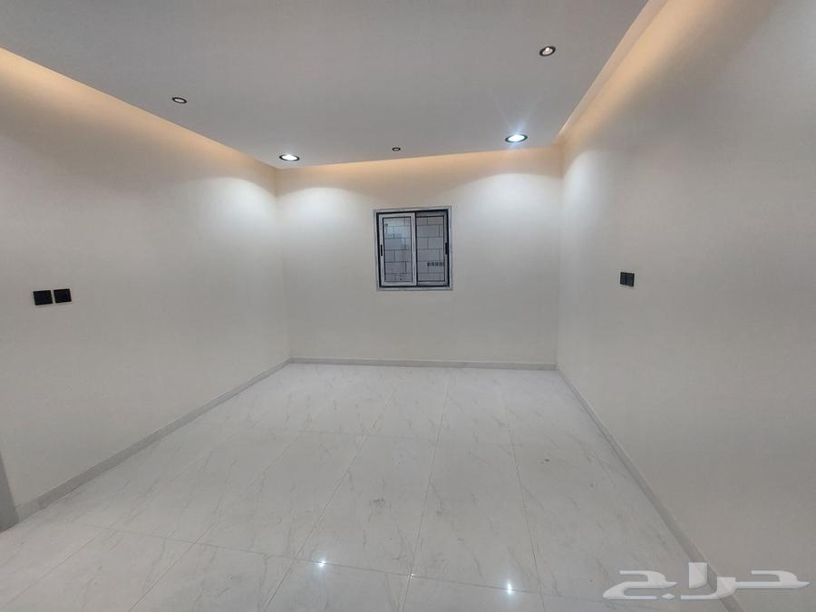 شقة 6 غرف في احد 7