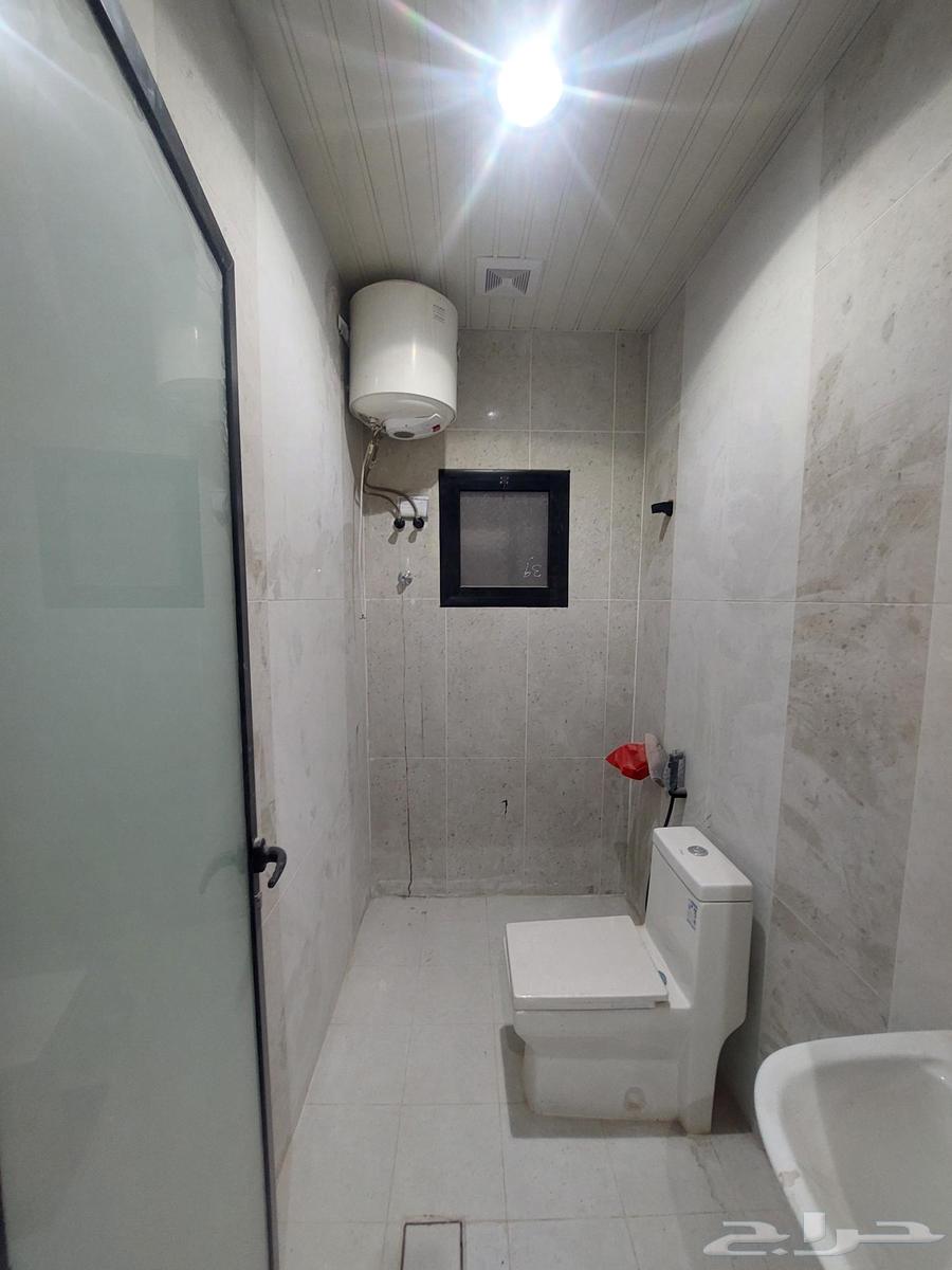 شقة 6 غرف في احد 10