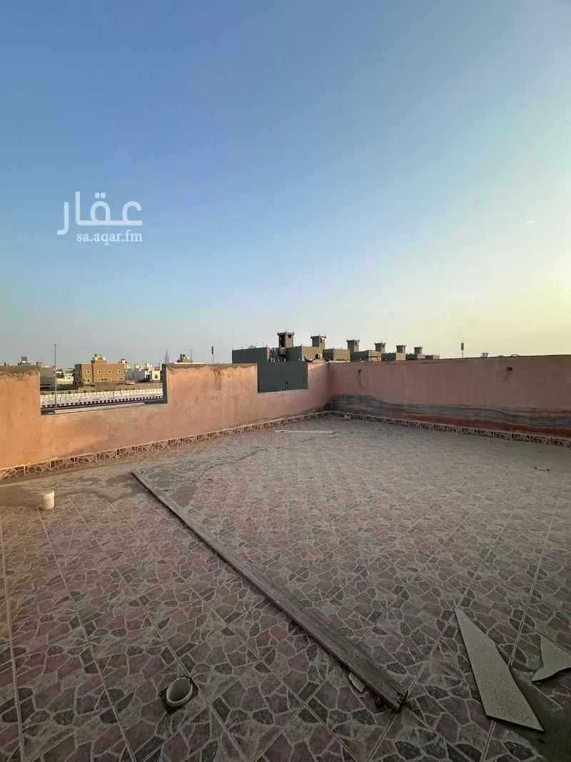 فيلا 9 غرف في الزمرد 13