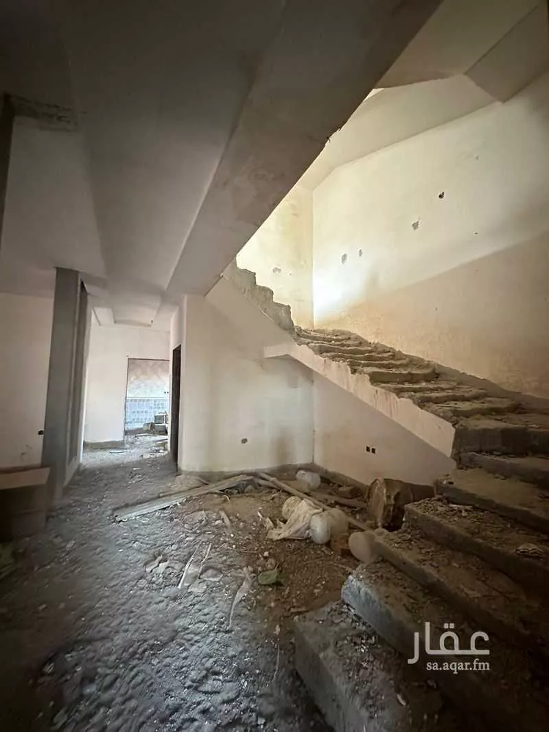 فيلا 9 غرف في الزمرد 3