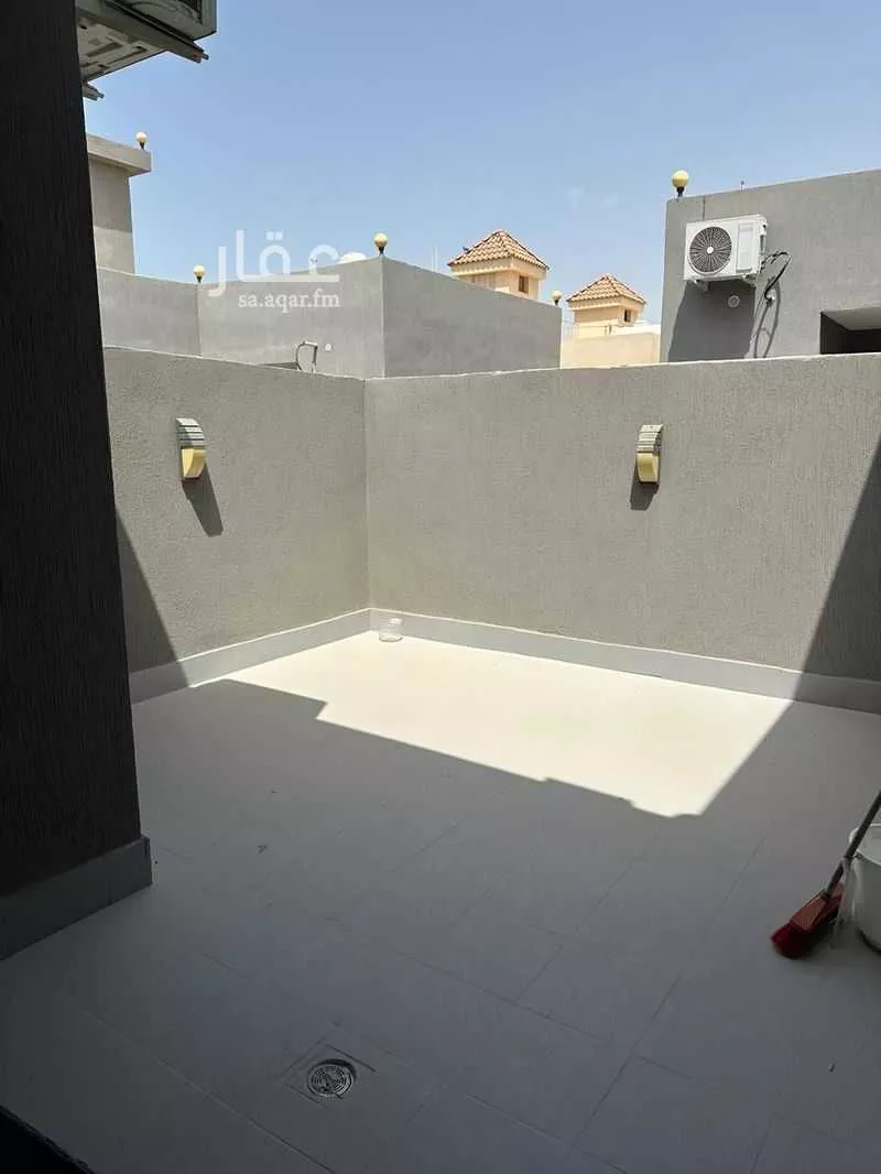 فيلا 7 غرف في الزمرد 5