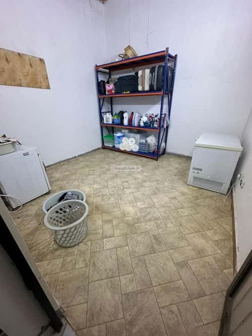 فيلا 11 غرف في الزمرد 13