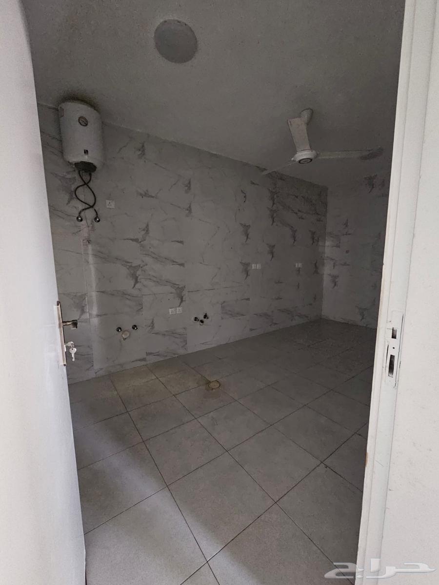 شقة 4 غرف في البحيرات 3