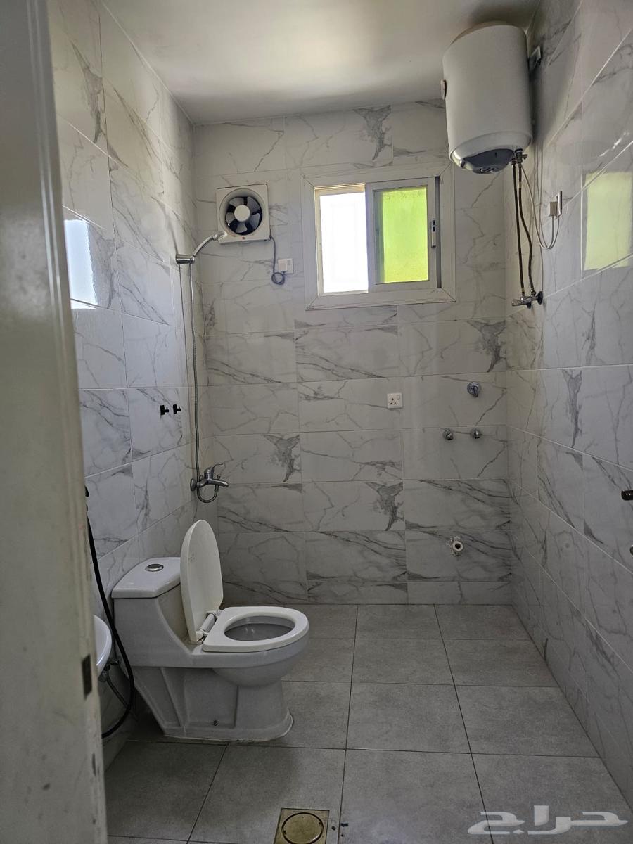 شقة 4 غرف في البحيرات 5