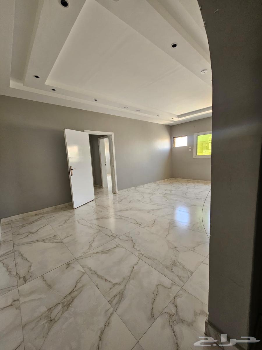 شقة 4 غرف في البحيرات 9