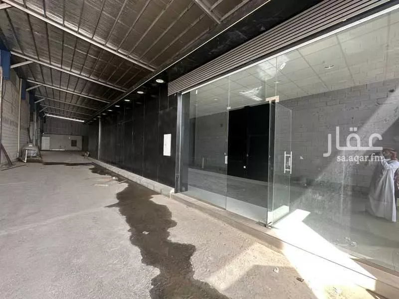 مستودع 1405 م² في العزيزية 2