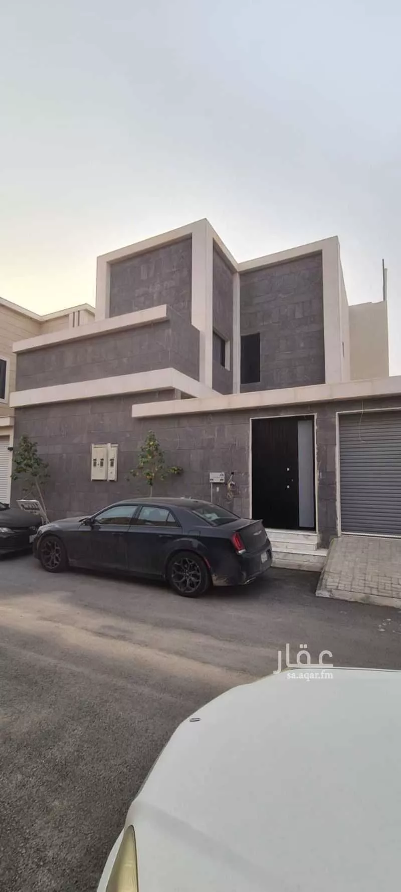 فيلا 10 غرف في الخليج 8