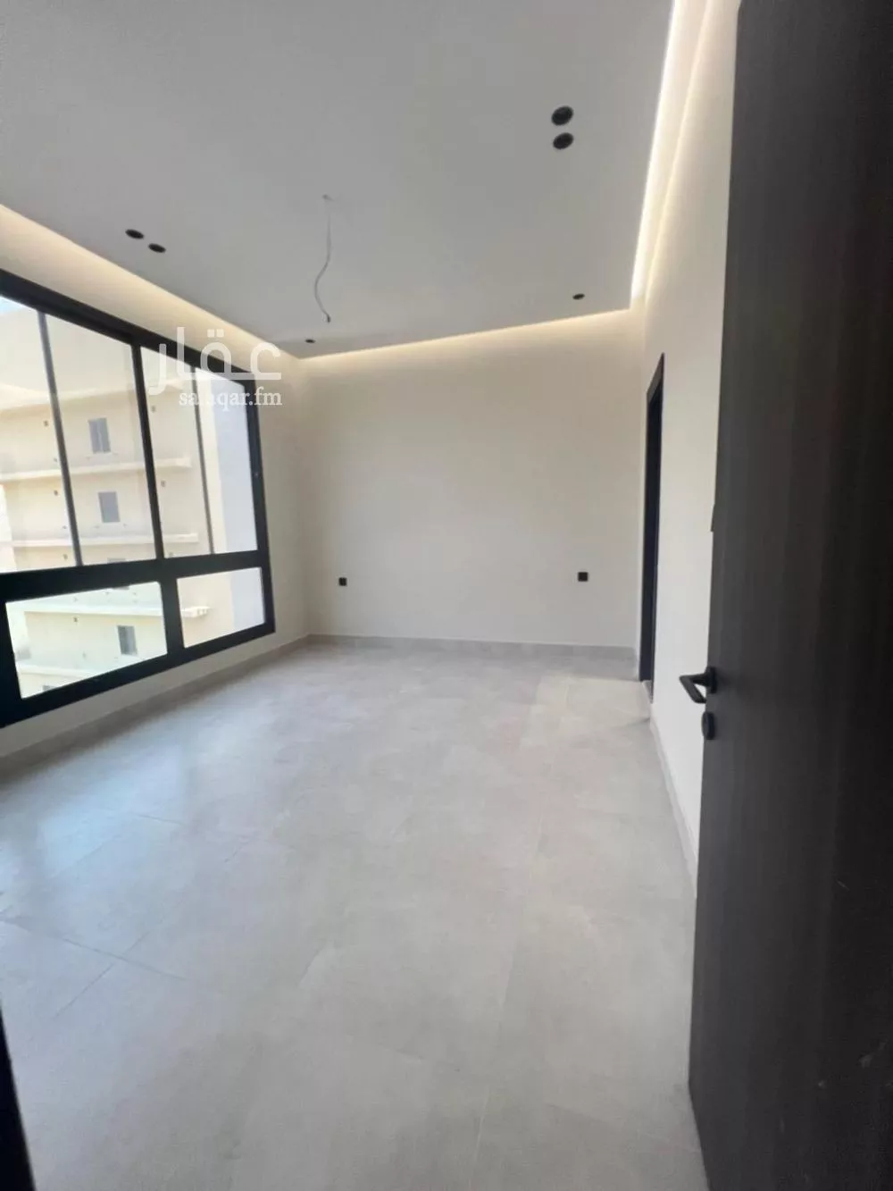 شقة 4 غرف في الروضة 11