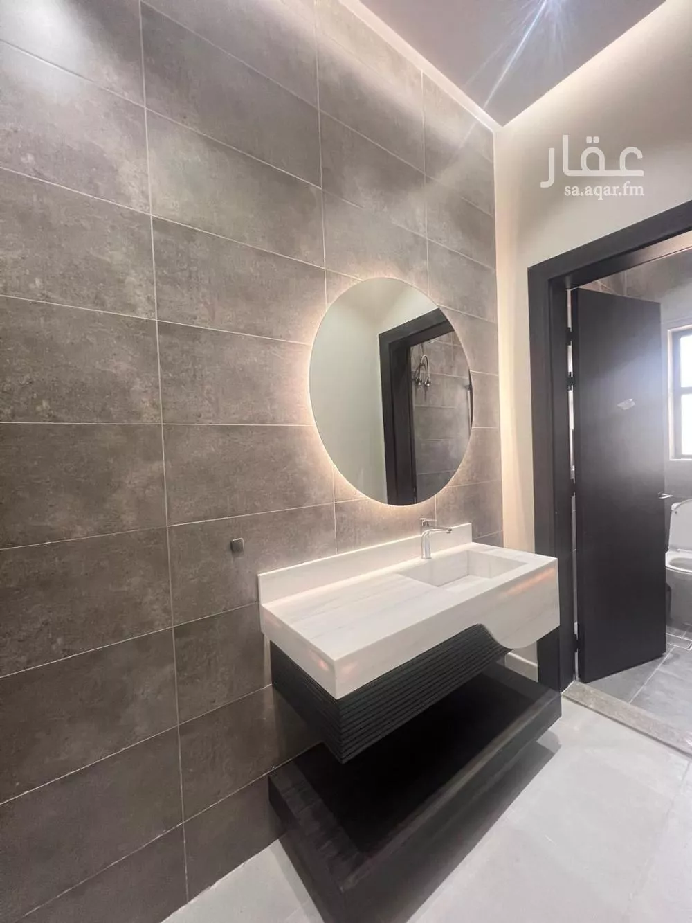 شقة 4 غرف في الروضة 17