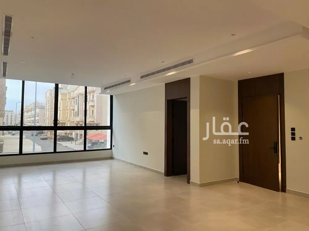 شقة 6 غرف في الروضة 13