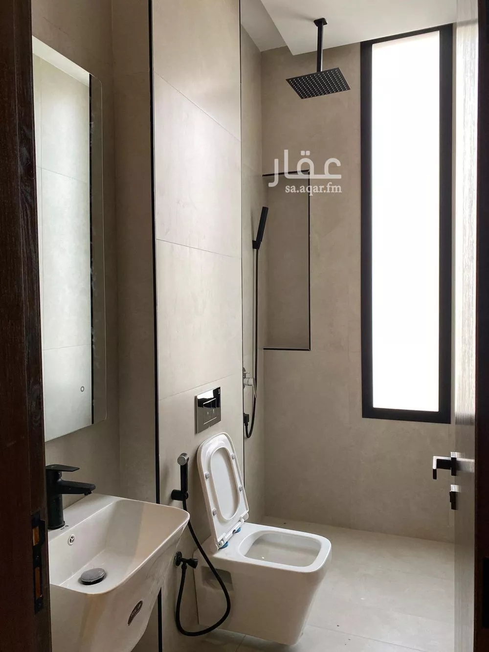 شقة 6 غرف في الروضة 14