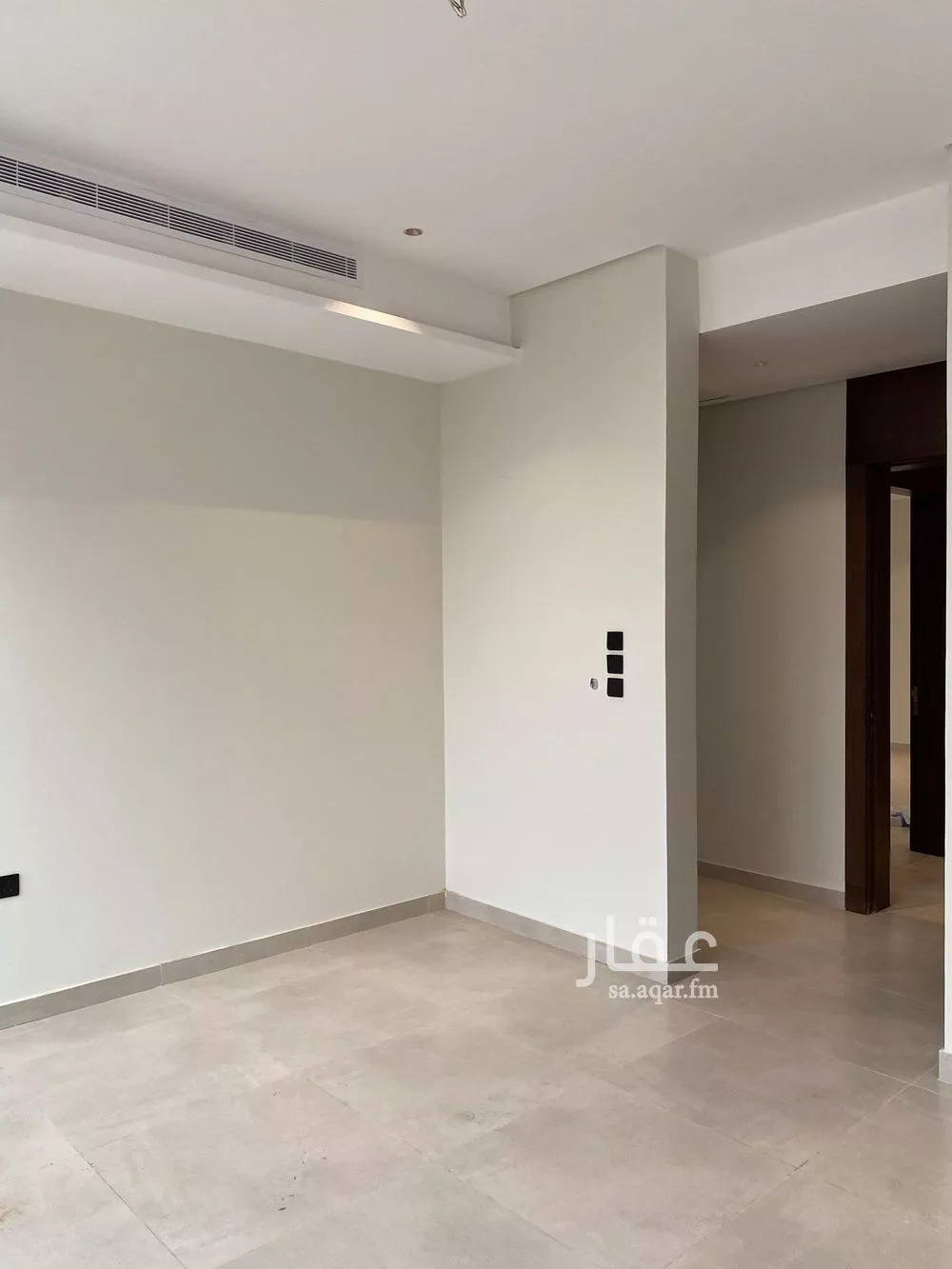 شقة 6 غرف في الروضة 7