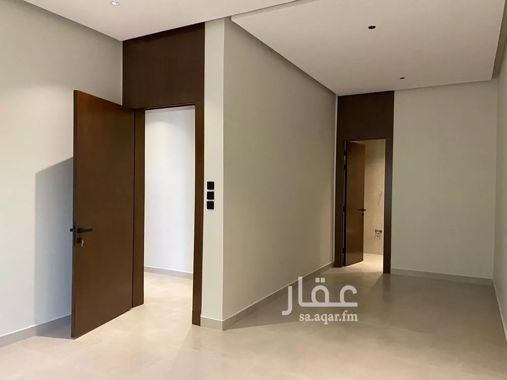 شقة 6 غرف في الروضة 8