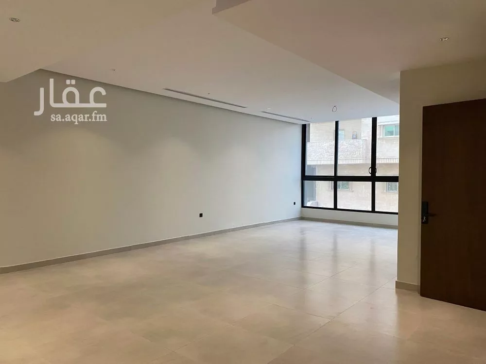 شقة 6 غرف في الروضة 10