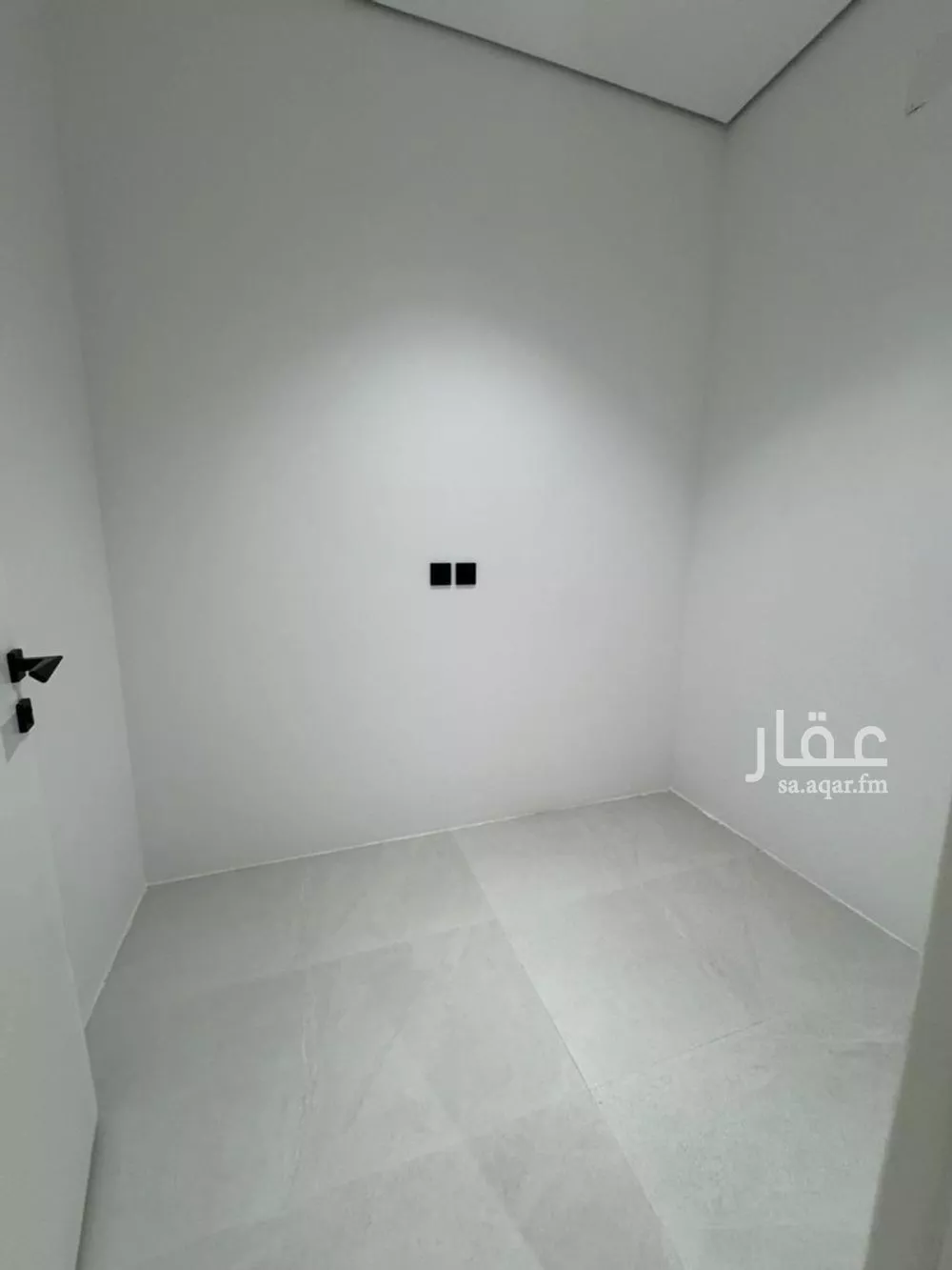 شقة 4 غرف في الشرق 9