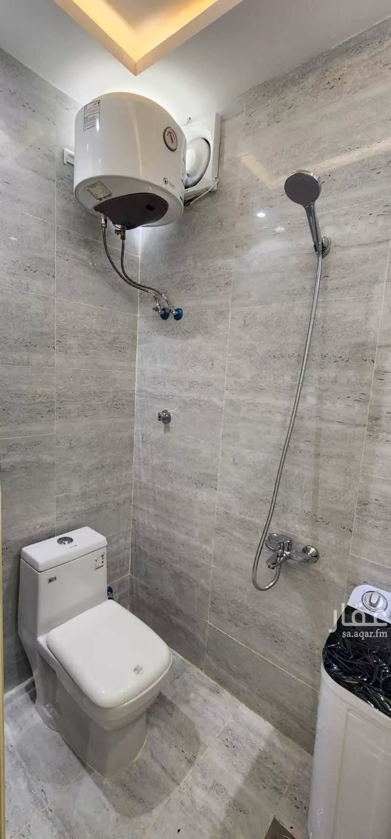 1 bedroom apartment in Al Aziziyah 3