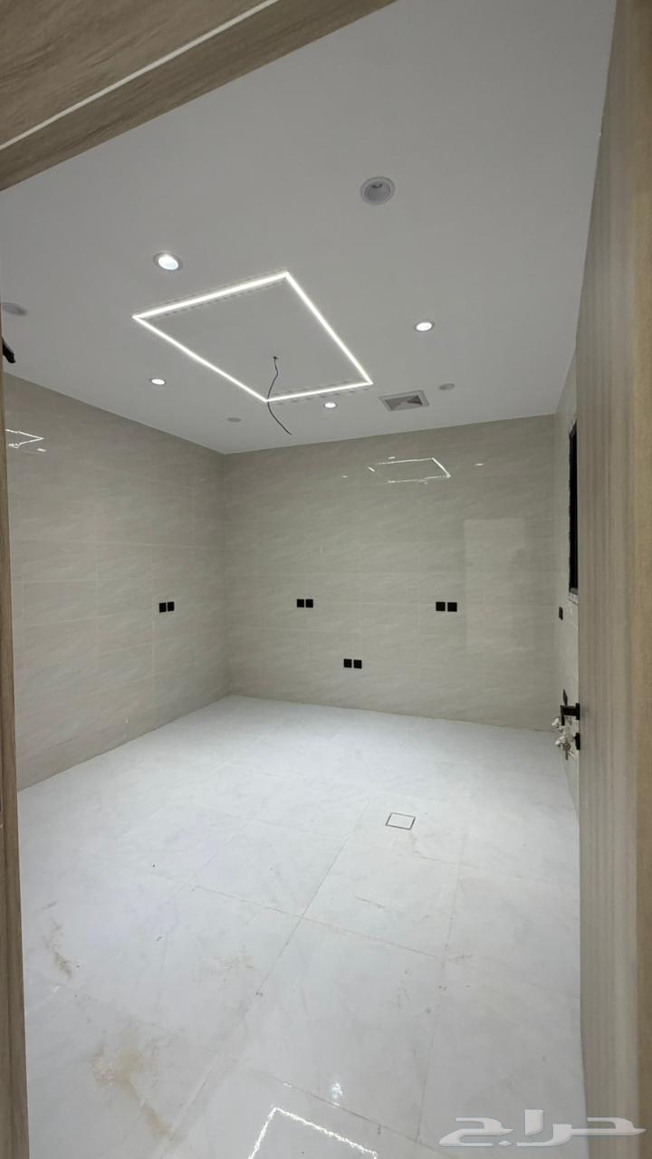 شقة 4 غرف في السلام 8