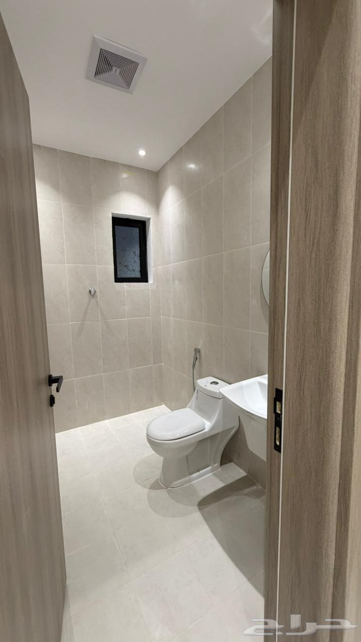 شقة 4 غرف في السلام 10