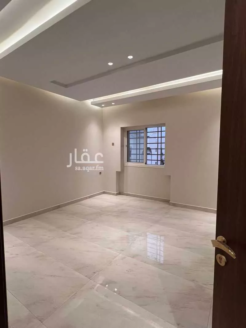 شقة 5 غرف في النخيل 6